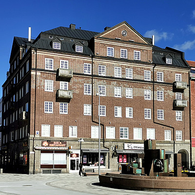 Kungsgatan 38 by Robin Spetz