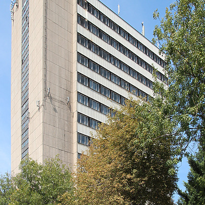 Postás Hotel by Kjetil Balog