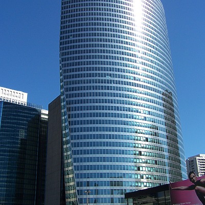 Tour EDF by Florian Barbier