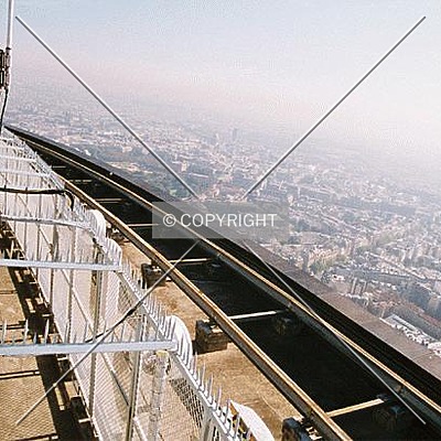 Tour Montparnasse by Nephilim