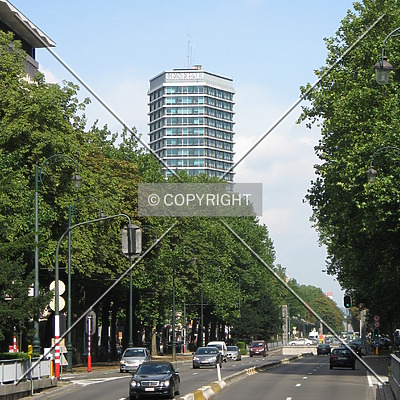 Tour Louise / Louiza Toren by Emmanuel D.