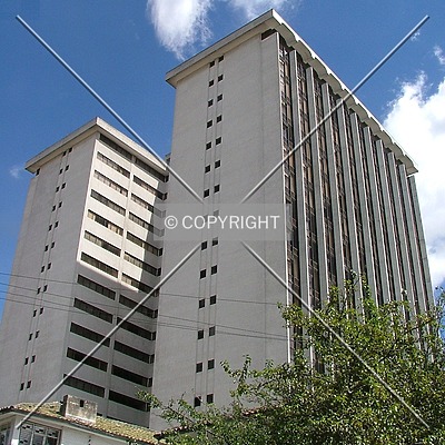 Torre Metropolitanas by Rodrigo Salas
