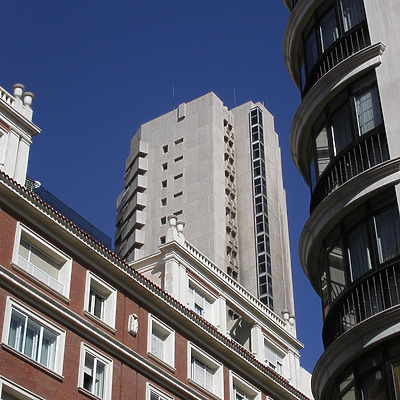 Torre de Valencia by Cesar Serrano