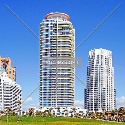 Continuum on South Beach, South Tower by Jorge Molina