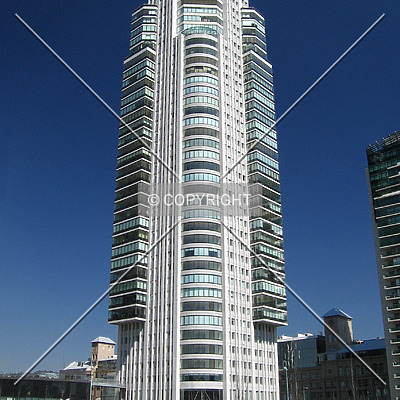 Torre Renoir 1 by Maximiliano Buono