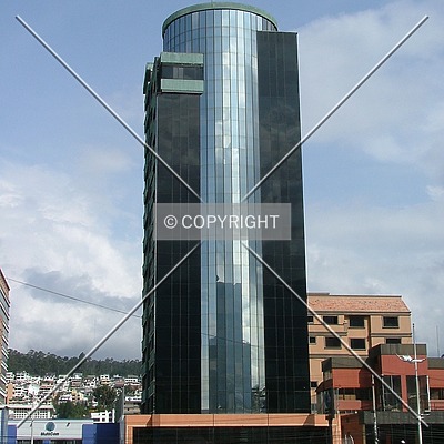 Edificio La Tribuna by Rodrigo Salas