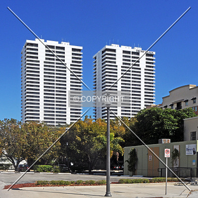Trump Plaza II by Jorge Molina