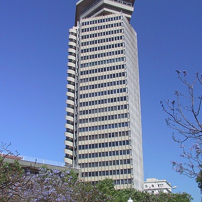 Edificio Colón by John Bek