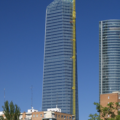 Torre de Cristal by Cesar Serrano