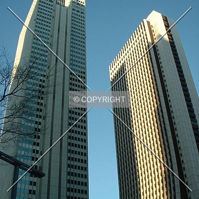 Shinjuku Nomura Building by Andrew Stewart