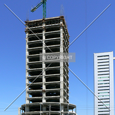 Torre JV III by Luis Ibáñez
