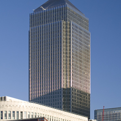 One Canada Square by Cesar Serrano