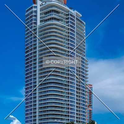 Continuum on South Beach, South Tower by Ryan Hildebrand