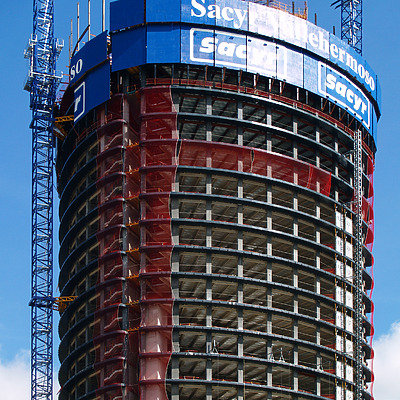 Torre Sacyr Vallehermoso by Cesar Serrano