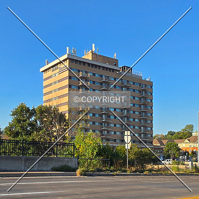 Brentmoor Apartments by Ryan Hildebrand