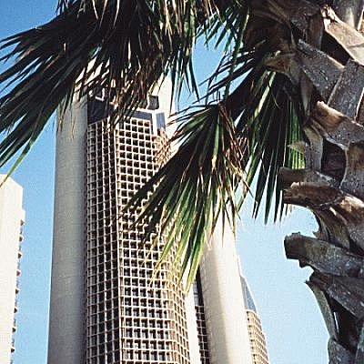One Shoreline Plaza - South Tower by Kevin Lehnhardt