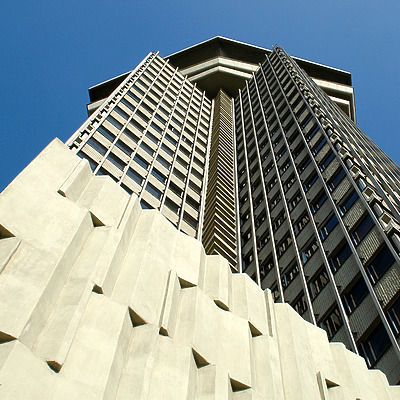 Edificio Colón by John Bek