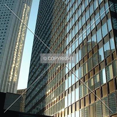 Shinjuku Mitsui Building by Andrew Stewart