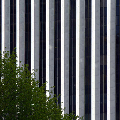 Aon Center by Nate Lindsey