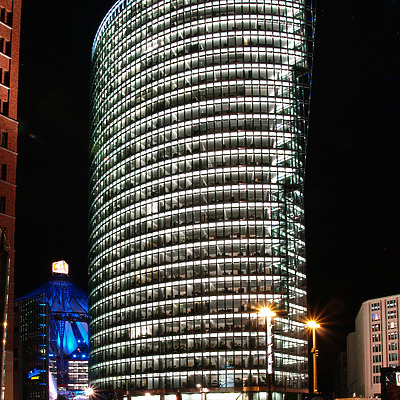 Bahn Tower by Cesar Serrano