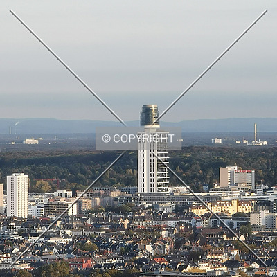 Henninger-Turm by Nephilim