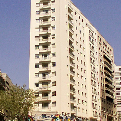 Edificio 14 de Mayo by Daniel Kieckhefer