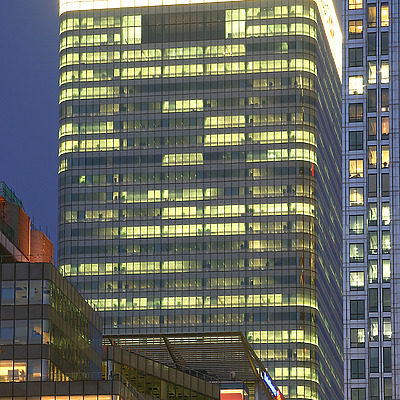 8 Canada Square by Tristram Compton