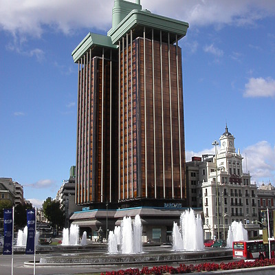 Torre Colón by Cesar Serrano