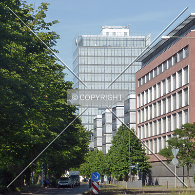 Allianz-Kai by Nephilim