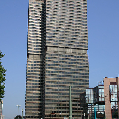 Hochhaus Platz der Republik by Michiel van Dijk
