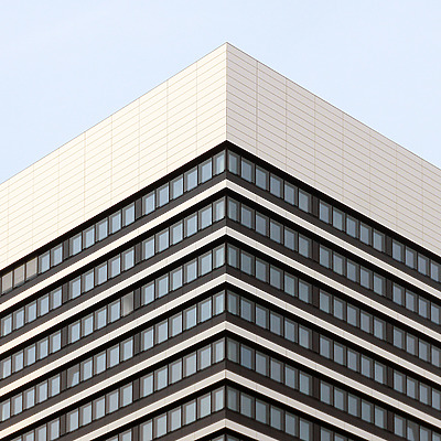 Mundsburg Office Tower by Der Hamburger