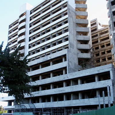 Hospital Metropolitano de Santiago, Torre Sur by Daniel Kieckhefer