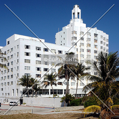 Versailles Hotel Condominium by Jorge Molina