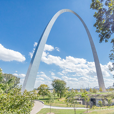 Gateway Arch by Rod Sager