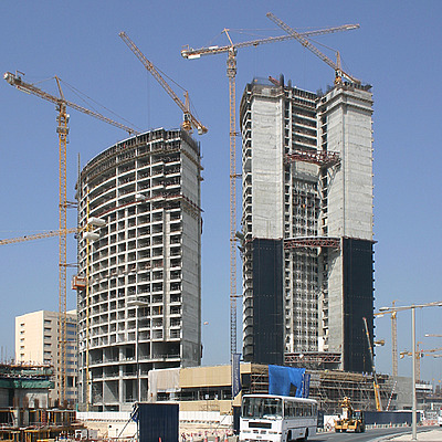 Al Fattan Tower by Michiel van Dijk