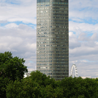 Millbank Tower by Cesar Serrano