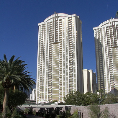 The Signature at MGM Grand - Tower I by Rodney Gunn