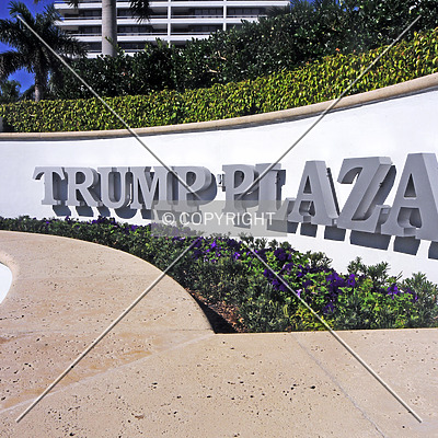 Trump Plaza I by Jorge Molina