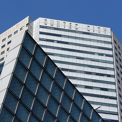 Suntec City Tower 2 by Horst Kiechle