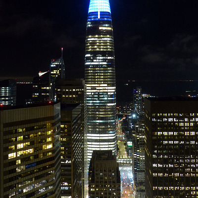 Salesforce Tower by Nate Lindsey