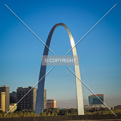 Gateway Arch by Ryan Hildebrand