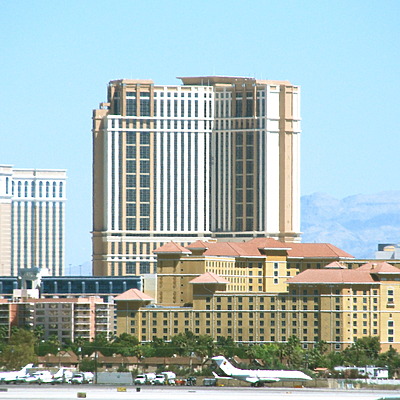 The Palazzo by Huopa