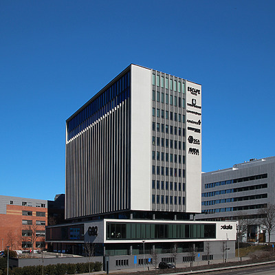 Fredrik Selmers vei 6 by Kjetil Balog