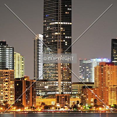 Four Seasons Hotel & Tower by Jorge Molina