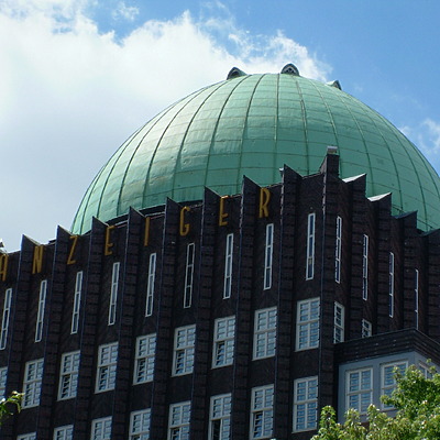 Anzeiger Hochhaus by Pedro Marcelino