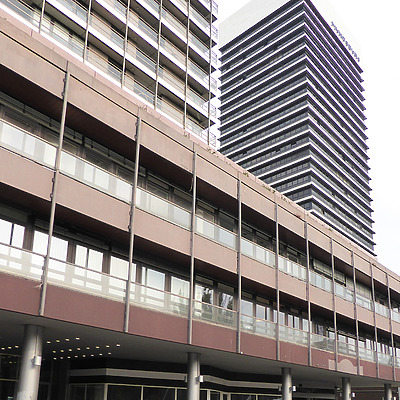 Mundsburg Office Tower by Der Hamburger
