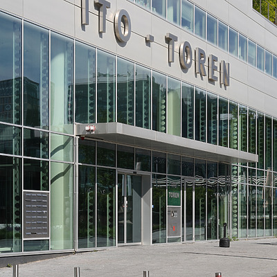 Ito-Toren by Michiel van Dijk