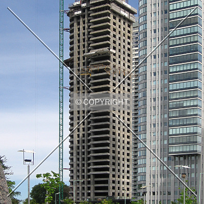 Torre Renoir 2 by Maximiliano Buono