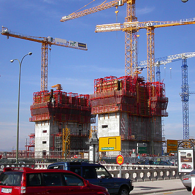 Torre Caja Madrid by Cesar Serrano