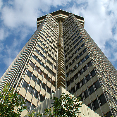 Edificio Colón by John Bek